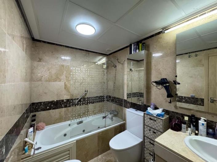 Image No.15-3 Bed Apartment for sale