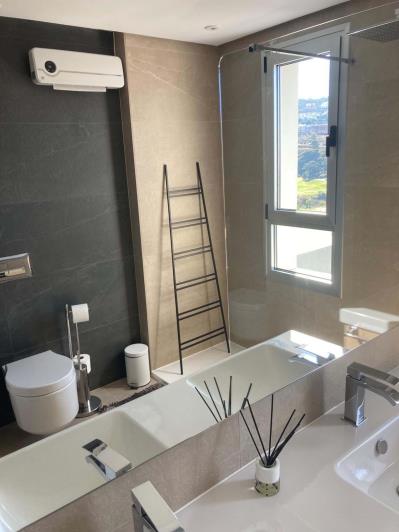 Image No.12-3 Bed Townhouse for sale