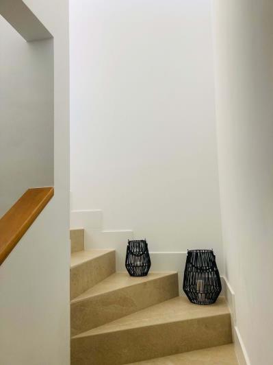 Image No.28-3 Bed Townhouse for sale