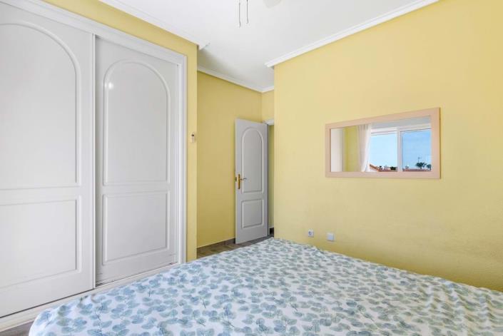 Image No.13-2 Bed Townhouse for sale