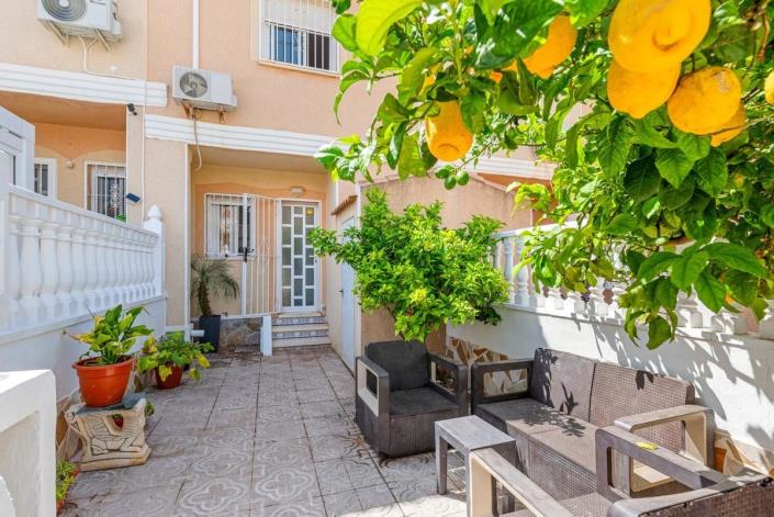 Image No.2-2 Bed Townhouse for sale