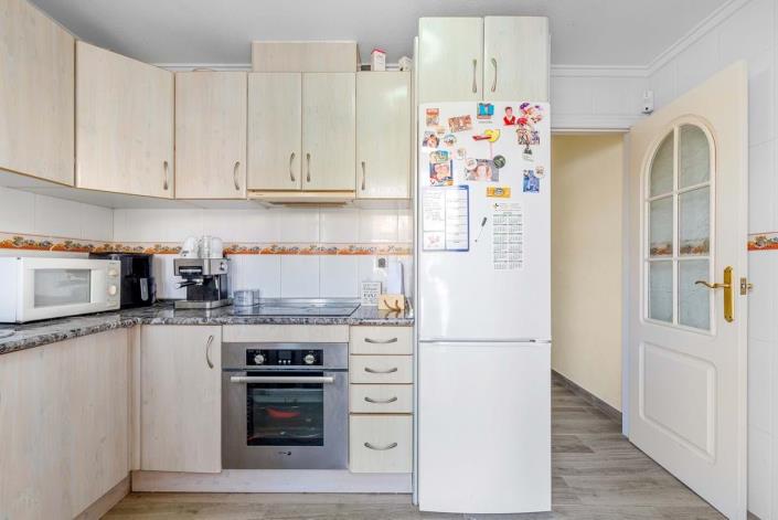 Image No.10-2 Bed Townhouse for sale