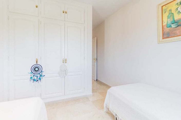 Image No.17-3 Bed Apartment for sale