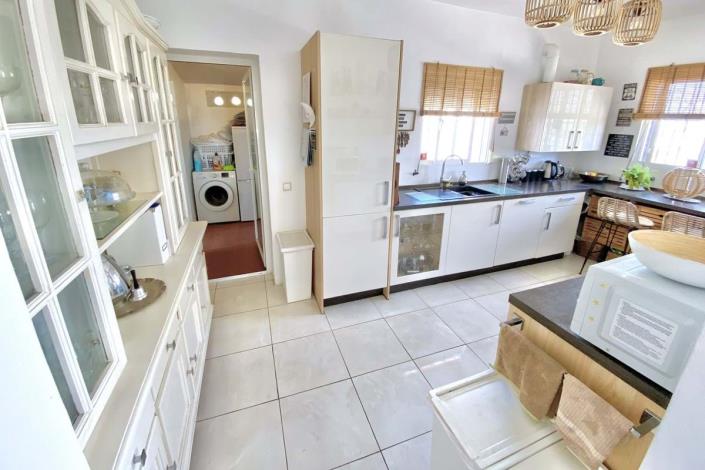 Image No.11-4 Bed Villa for sale