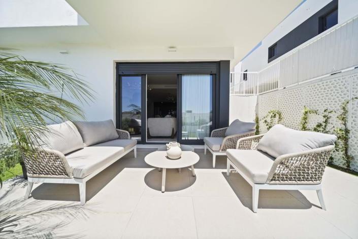 Image No.37-4 Bed Semi-Detached for sale