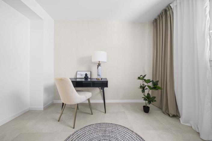 Image No.54-4 Bed Semi-Detached for sale