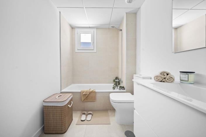 Image No.56-4 Bed Semi-Detached for sale