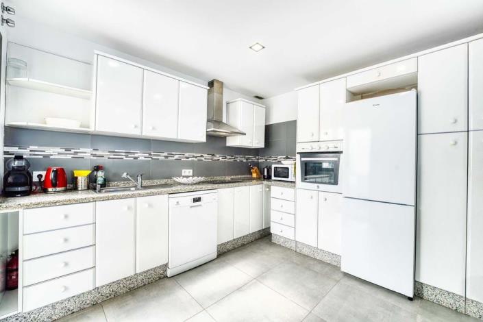 Image No.10-2 Bed Apartment for sale