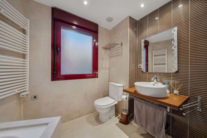 Image No.38-2 Bed Apartment for sale