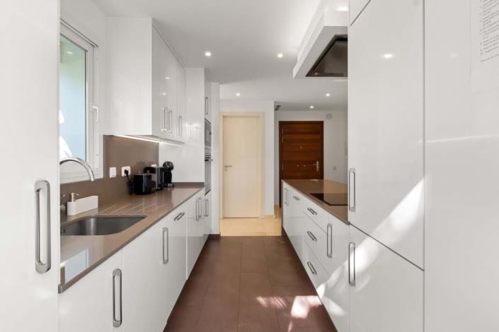 Image No.19-2 Bed Apartment for sale