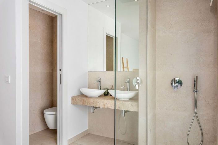 Image No.16-3 Bed Semi-Detached for sale