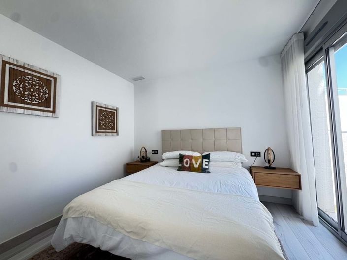 Image No.10-Villa de 4 chambres à vendre à Orihuela Costa