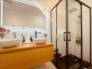 1447-636595-78d1f4f8b6655591b02d22fabb36a692d