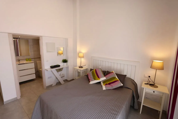 Image No.10-4 Bed Apartment for sale