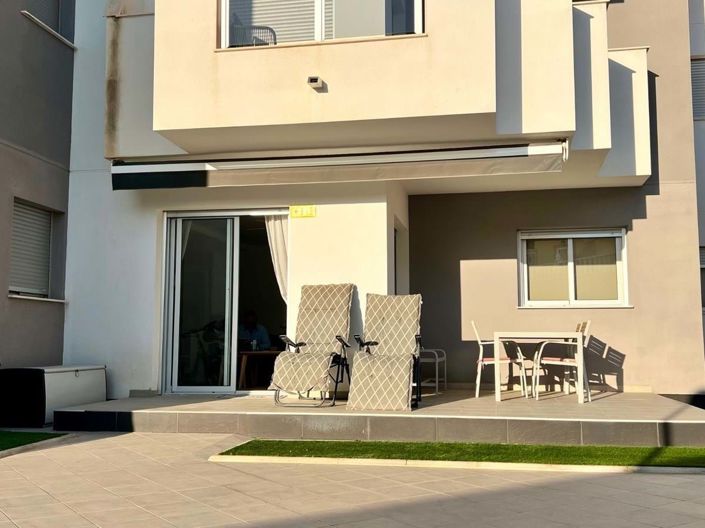 Image No.3-Appartement de 2 chambres à vendre à Orihuela Costa