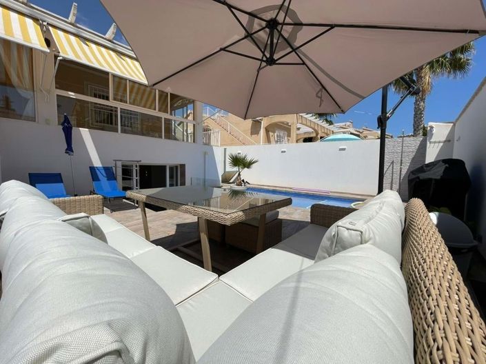 Image No.2-Bungalow de 3 chambres à vendre à Orihuela Costa