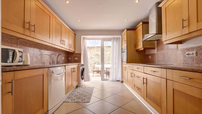 Image No.10-2 Bed Apartment for sale