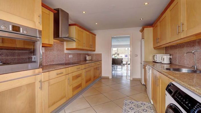 Image No.9-2 Bed Apartment for sale