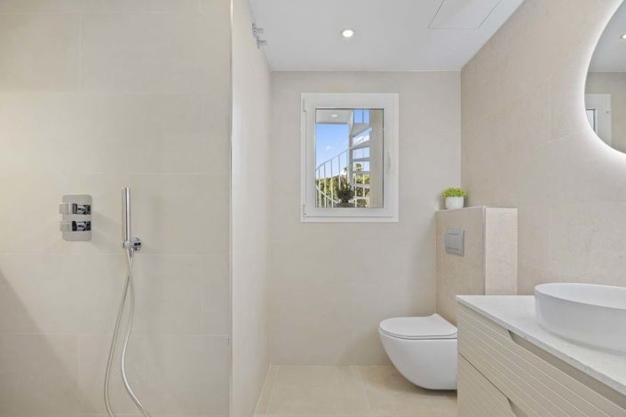 Image No.15-3 Bed Penthouse for sale