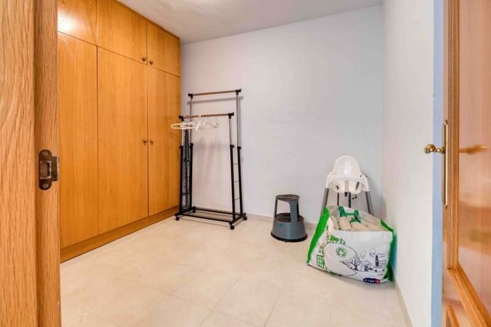 Image No.12-3 Bed Semi-Detached for sale