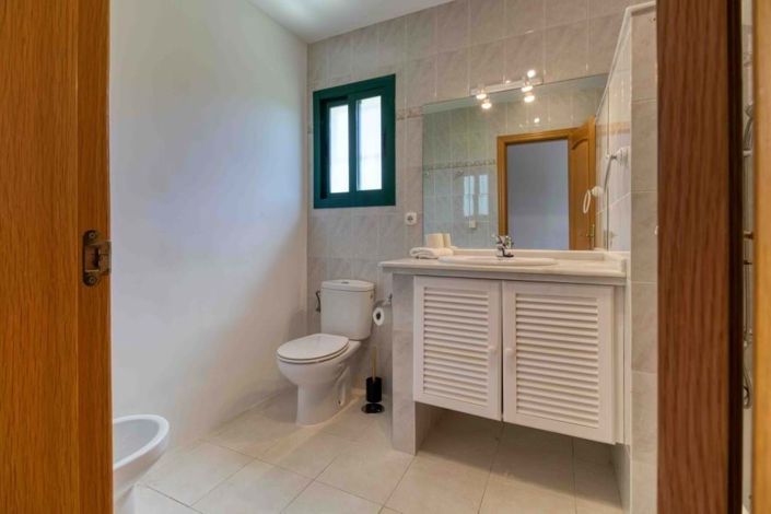 Image No.20-3 Bed Semi-Detached for sale