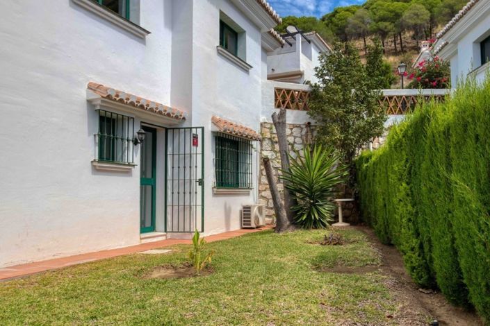 Image No.26-3 Bed Semi-Detached for sale