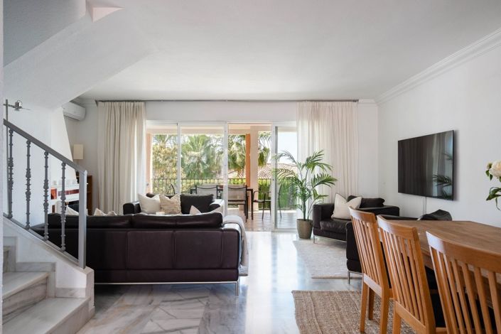 Image No.3-Maison de ville de 4 chambres à vendre à Estepona