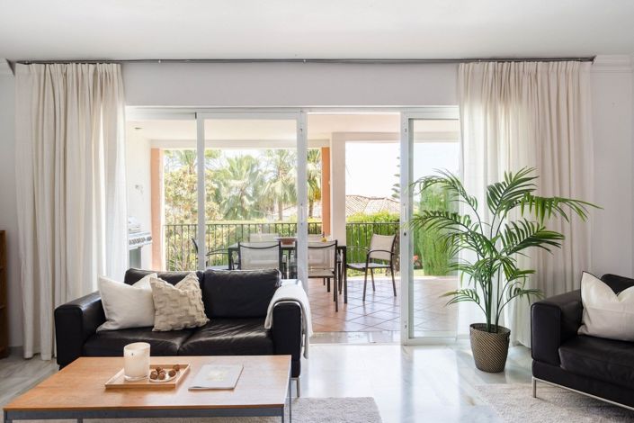 Image No.4-Maison de ville de 4 chambres à vendre à Estepona