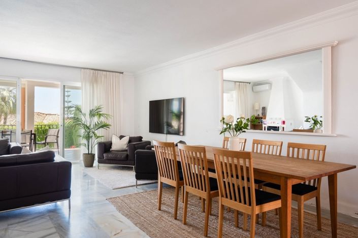 Image No.7-Maison de ville de 4 chambres à vendre à Estepona