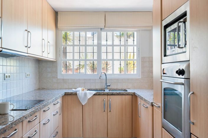 Image No.9-Maison de ville de 4 chambres à vendre à Estepona