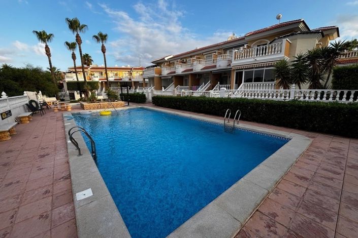 Image No.2-Jumelé de 4 chambres à vendre à Ciudad Quesada