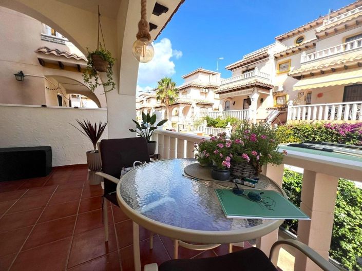 Image No.2-Maison de ville de 2 chambres à vendre à Orihuela Costa