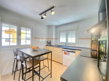 1447-637843-78d1f4f8b6655591b02d22fabb36a692d