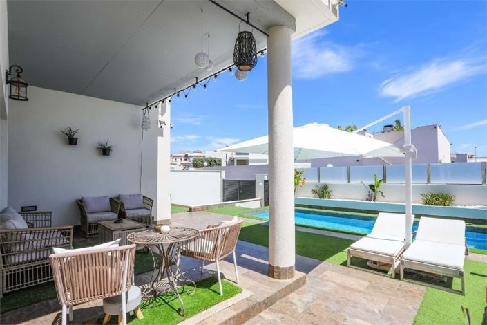 Image No.7-4 Bed Villa for sale