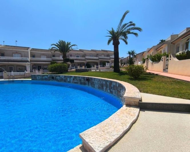 Image No.15-3 Bed Apartment for sale