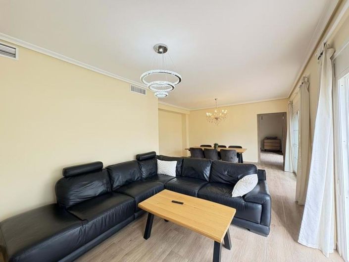 Image No.18-4 Bed Villa for sale