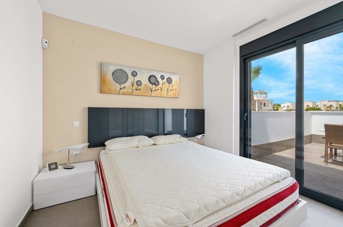 Image No.15-3 Bed Villa for sale