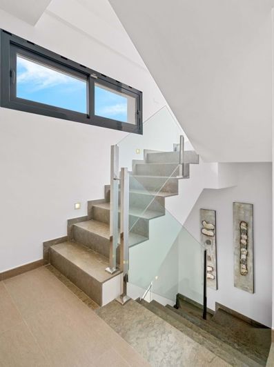 Image No.23-3 Bed Villa for sale