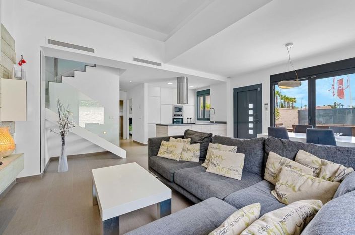 Image No.3-3 Bed Villa for sale