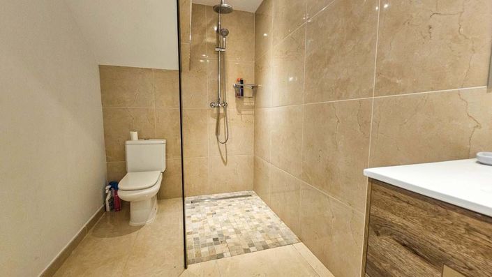 Image No.23-4 Bed Semi-Detached for sale