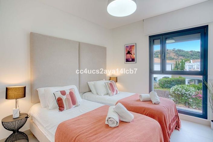 Image No.10-2 Bed Apartment for sale