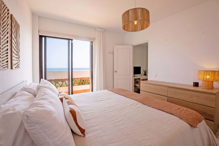 Image No.18-2 Bed Apartment for sale