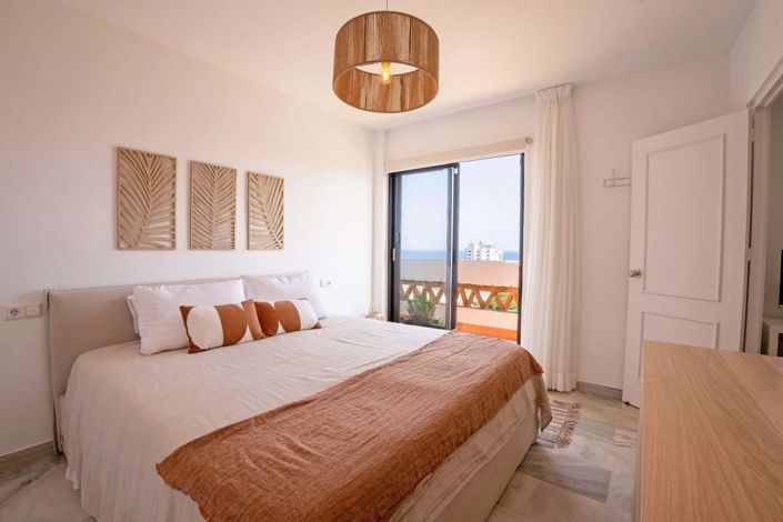 Image No.21-2 Bed Apartment for sale