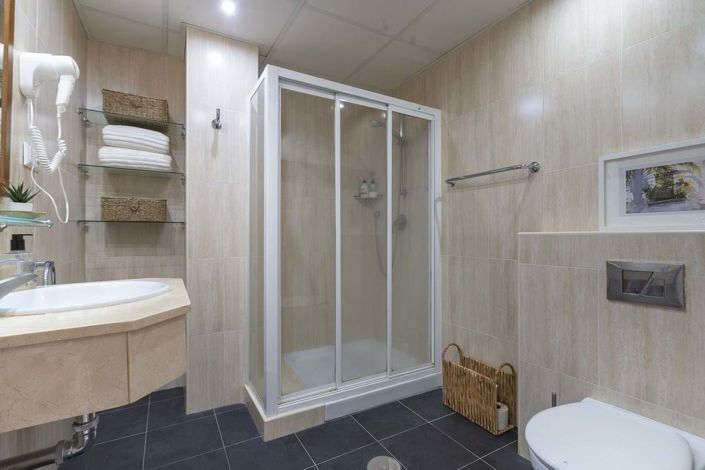 Image No.22-2 Bed Apartment for sale