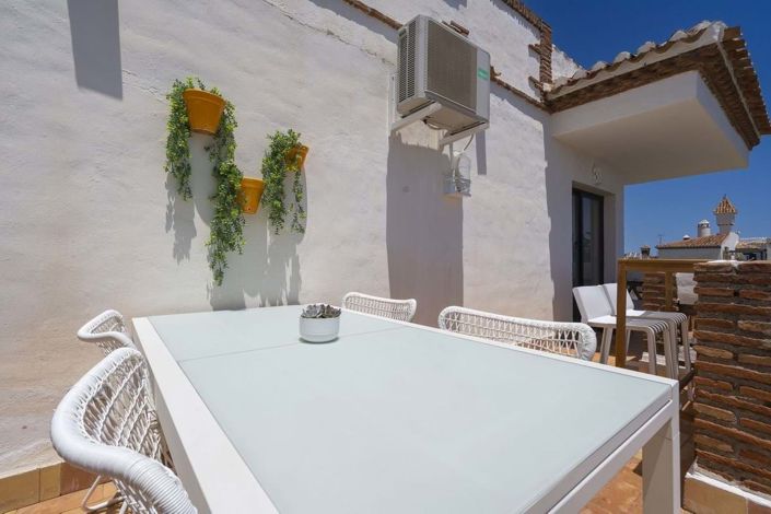 Image No.30-2 Bed Apartment for sale