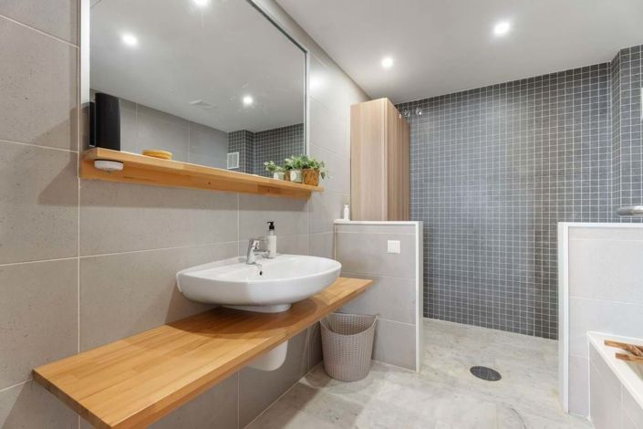 Image No.28-3 Bed Townhouse for sale