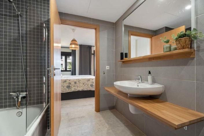 Image No.29-3 Bed Townhouse for sale