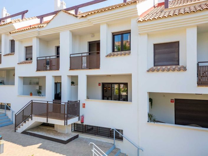 Image No.32-3 Bed Townhouse for sale