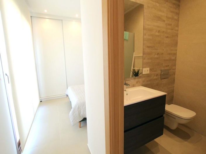 Image No.20-3 Bed Villa for sale