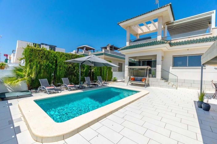 Image No.22-3 Bed Villa for sale